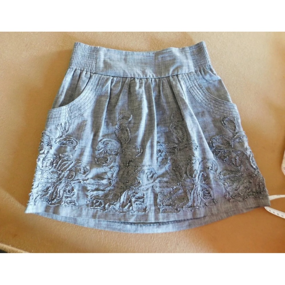 Stooshy Womens Size Small Mini Skirt Gray Raised Flower Applique 100% Cotton